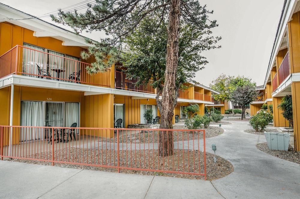 Econo Lodge Near Reno-Sparks Convention Center Luaran gambar